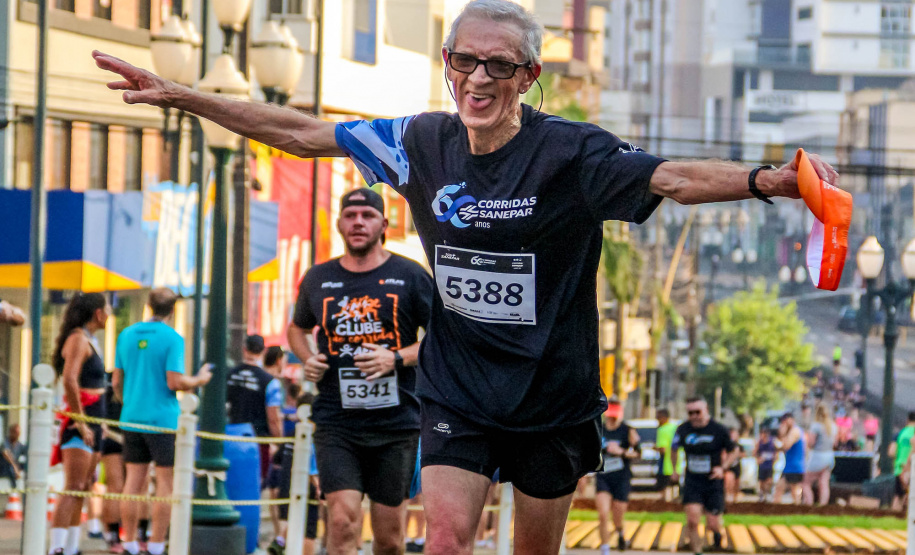 Corrida de Rua pelos 60 anos da Sanepar reúne mais de 750 atletas em Pato Branco