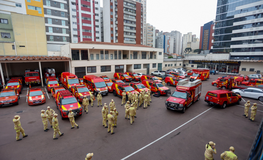 O Paraná vai reforçar a equipe que já atua nas operações de busca e salvamento em apoio às forças de segurança do Rio Grande do Sul neste domingo (10)