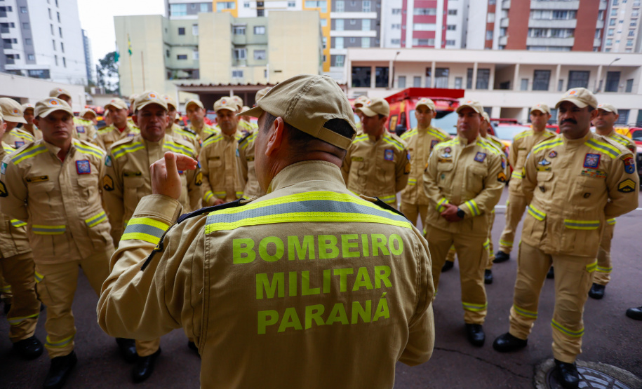 O Paraná vai reforçar a equipe que já atua nas operações de busca e salvamento em apoio às forças de segurança do Rio Grande do Sul neste domingo (10)