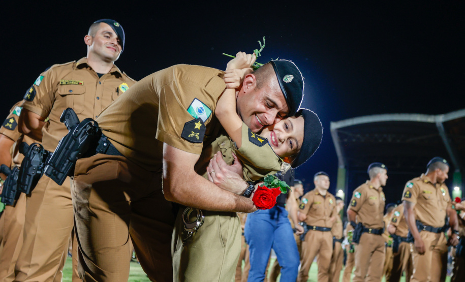 Governador Carlos Massa Ratinho Junior participa da cerimônia que marca a conclusão do treinamento dos novos policiais militares.