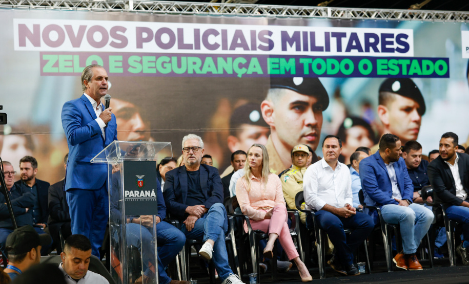 Governador Carlos Massa Ratinho Junior participa da cerimônia que marca a conclusão do treinamento dos novos policiais militares.