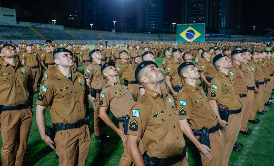 Governador Carlos Massa Ratinho Junior participa da cerimônia que marca a conclusão do treinamento dos novos policiais militares.