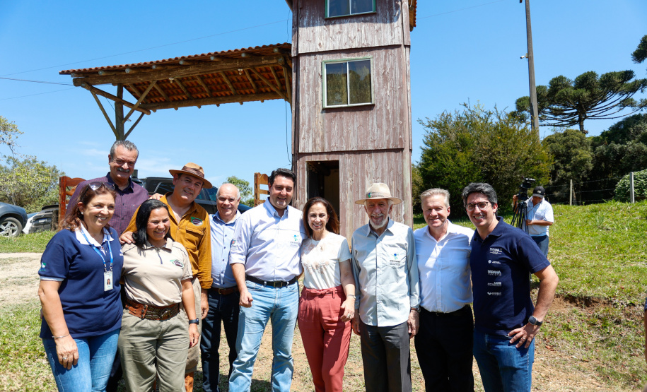 Governador da início à ação Mil Fontes, que vai proteger 1000 nascentes de água até o Dia da Árvore.