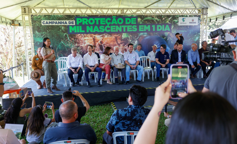 Governador da início à ação Mil Fontes, que vai proteger 1000 nascentes de água até o Dia da Árvore.
