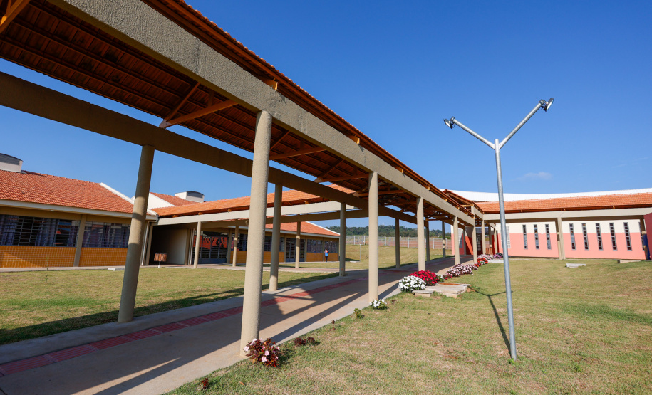 Governador entrega nova escola Maria Loiola Guimarães que tem capacidade para 900 alunos, em Ortigueira. Foto: Gabriel Rosa/AEN
