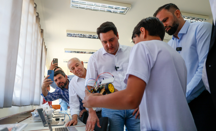 Governador entrega nova escola Maria Loiola Guimarães que tem capacidade para 900 alunos, em Ortigueira. Foto: Gabriel Rosa/AEN