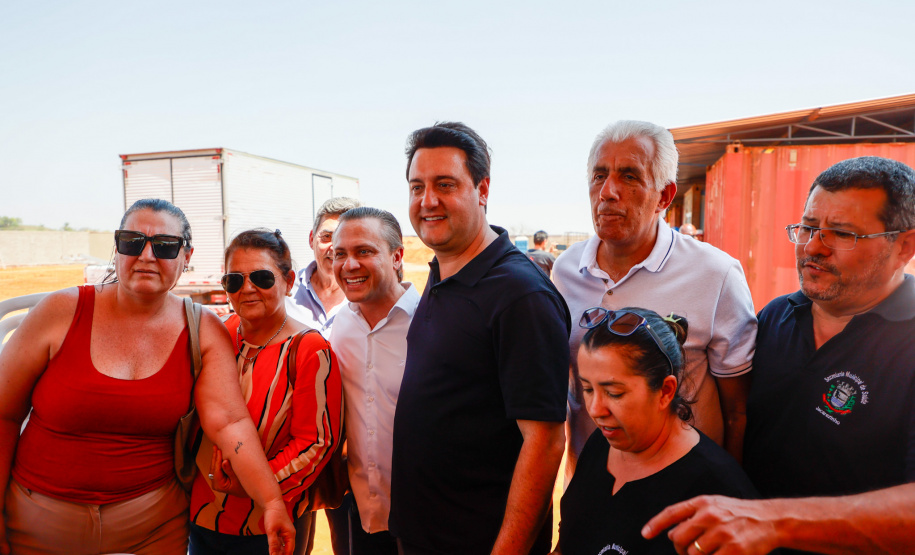 Em Jacarezinho, governador vistoria obra de ambulatório que vai atender 22 municípios