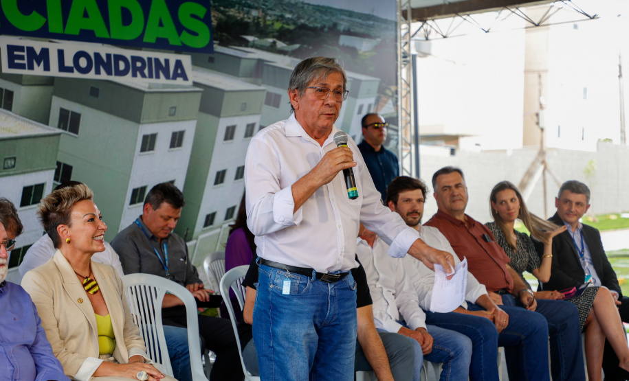 Governador Carlos Massa Ratinho Jr inaugura 240 apartamentos, dos quais 166 receberam subsídio do Governo do Estado, totalizando R$ 2,5 milhões de investimento.