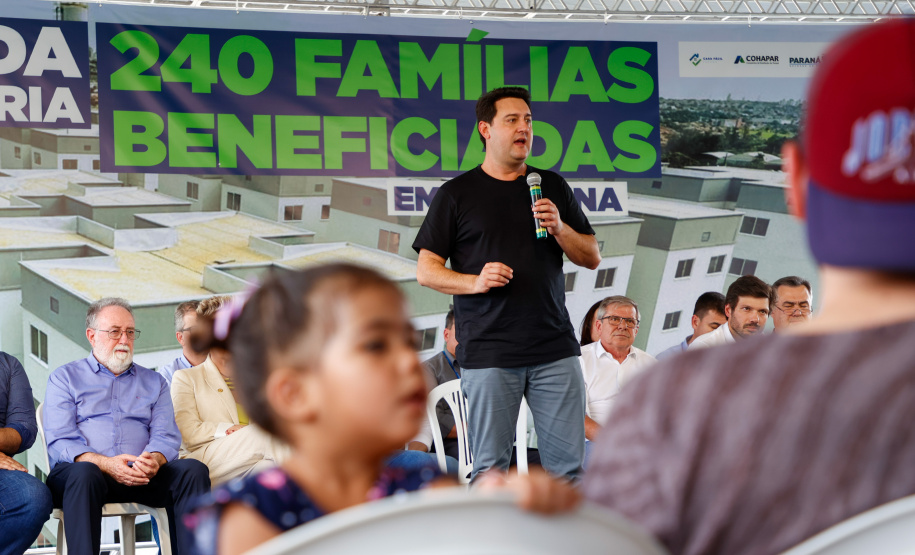 Governador Carlos Massa Ratinho Jr inaugura 240 apartamentos, dos quais 166 receberam subsídio do Governo do Estado, totalizando R$ 2,5 milhões de investimento.