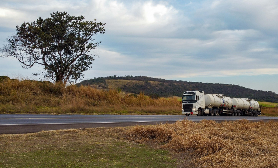 Leilão do 2º lote das novas concessões rodoviárias do Paraná será no dia 29