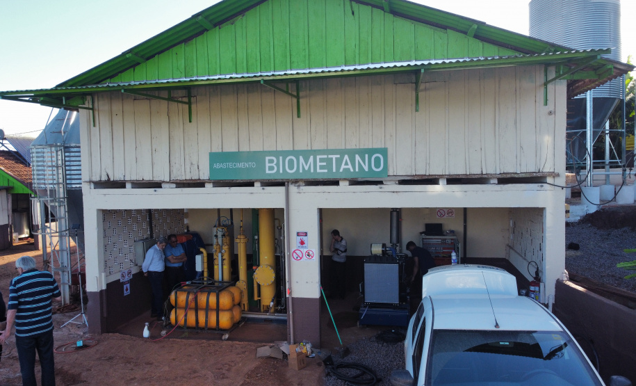inauguração de mais um sistema para a produção de biogás e biometano, instalado na Granja Angst, em Toledo, no Oeste do Paraná.