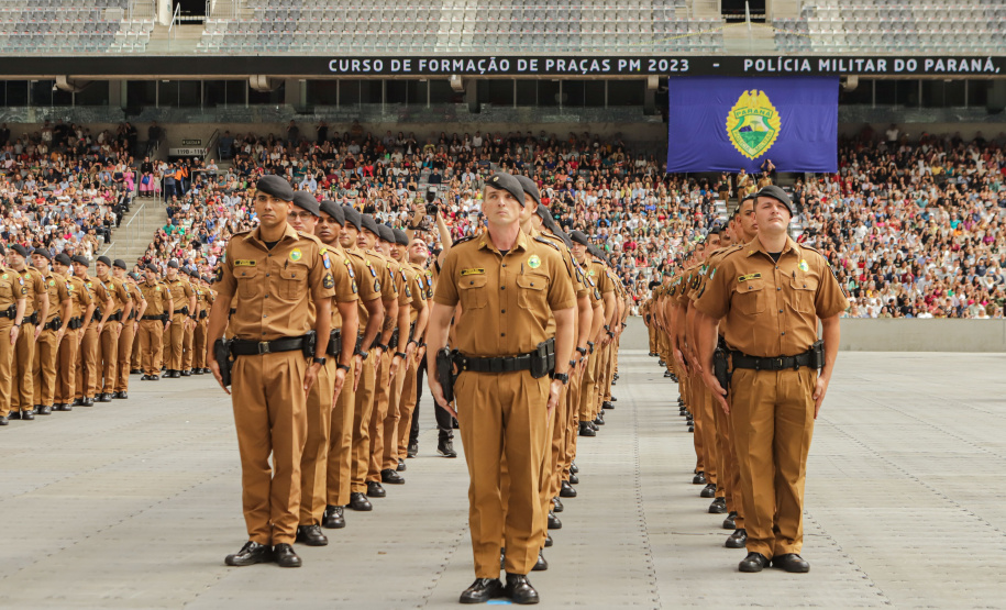 Curitiba, 12 de setembro de 2023 - O governador Carlos Massa Ratinho Jr. participa da formatura de soldados da Polícia Militar do Paraná na Ligga Arena.