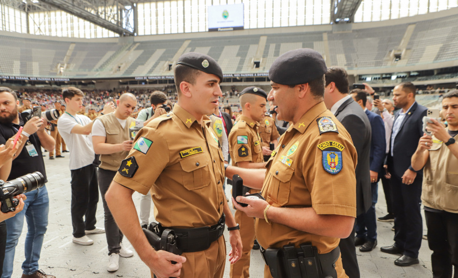 Curitiba, 12 de setembro de 2023 - O governador Carlos Massa Ratinho Jr. participa da formatura de soldados da Polícia Militar do Paraná na Ligga Arena.
