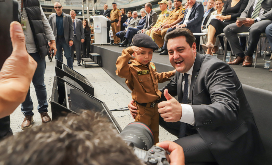 Curitiba, 12 de setembro de 2023 - O governador Carlos Massa Ratinho Jr. participa da formatura de soldados da Polícia Militar do Paraná na Ligga Arena.