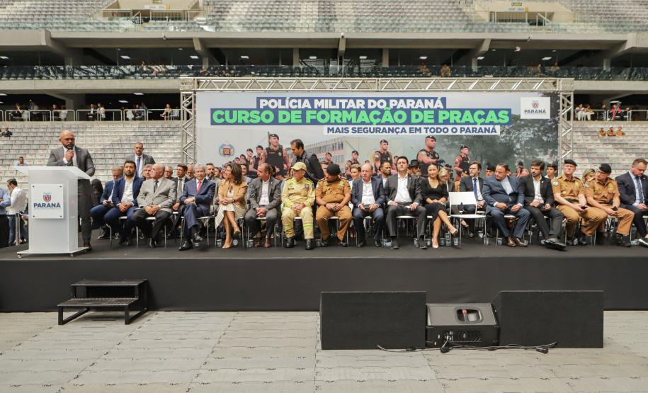 Curitiba, 12 de setembro de 2023 - O governador Carlos Massa Ratinho Jr. participa da formatura de soldados da Polícia Militar do Paraná na Ligga Arena.