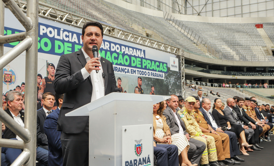 Curitiba, 12 de setembro de 2023 - O governador Carlos Massa Ratinho Jr. participa da formatura de soldados da Polícia Militar do Paraná na Ligga Arena.
