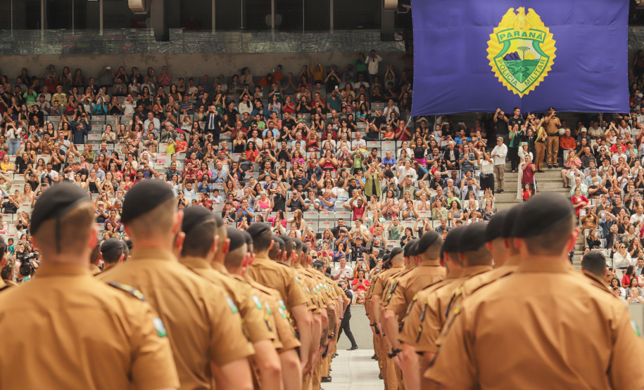 Curitiba, 12 de setembro de 2023 - O governador Carlos Massa Ratinho Jr. participa da formatura de soldados da Polícia Militar do Paraná na Ligga Arena.
