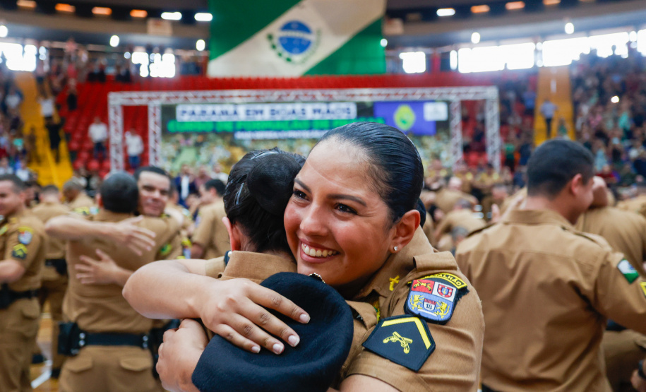 Governador Carlos Massa Ratinho Junior participa da cerimônia que marca a conclusão do treinamento dos novos policiais militares.