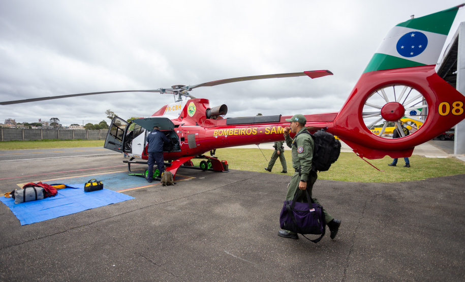 Ratinho Junior autoriza envio de aeronave para ajudar vítimas das chuvas no Rio Grande do Sul