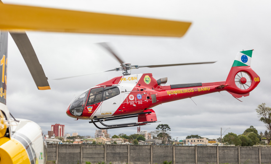 Ratinho Junior autoriza envio de aeronave para ajudar vítimas das chuvas no Rio Grande do Sul