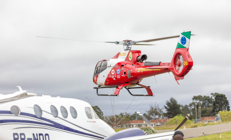 Ratinho Junior autoriza envio de aeronave para ajudar vítimas das chuvas no Rio Grande do Sul