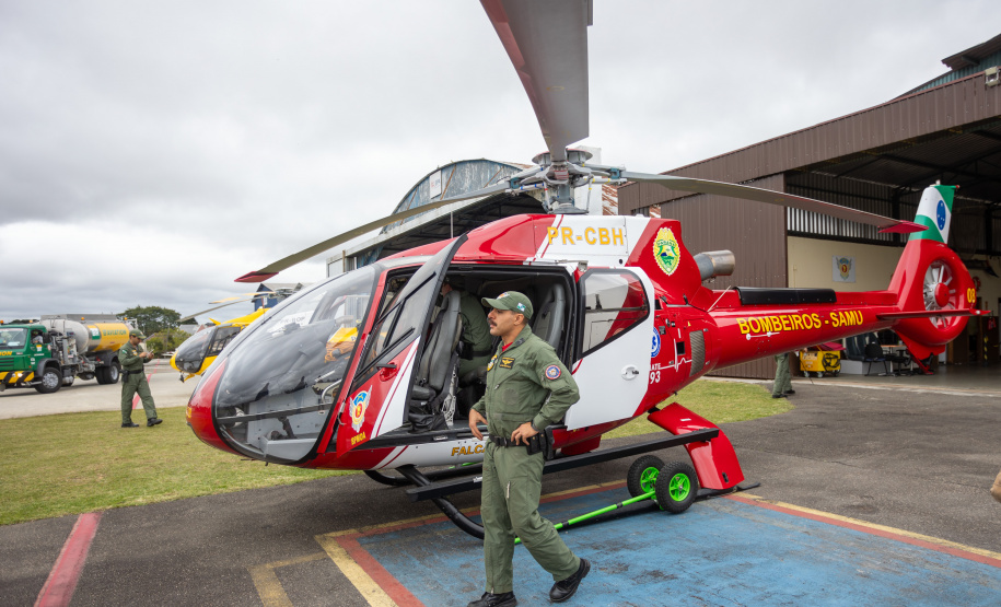 Ratinho Junior autoriza envio de aeronave para ajudar vítimas das chuvas no Rio Grande do Sul