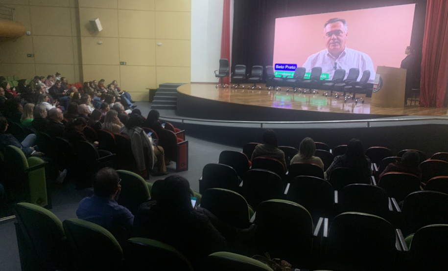 Paraná que cuida: Governo lança Caderneta de Saúde do Idoso e versão atualizada para crianças e gestantes