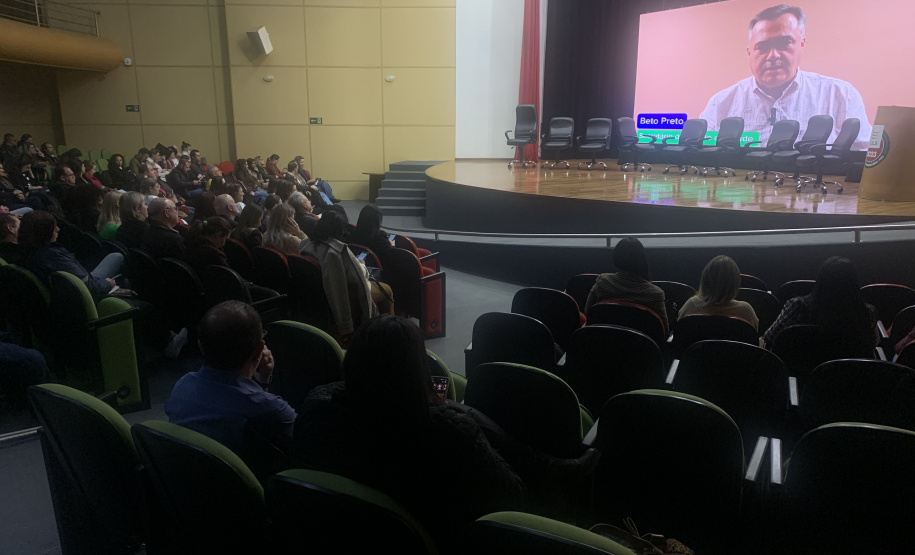 Paraná que cuida: Governo lança Caderneta de Saúde do Idoso e versão atualizada para crianças e gestantes