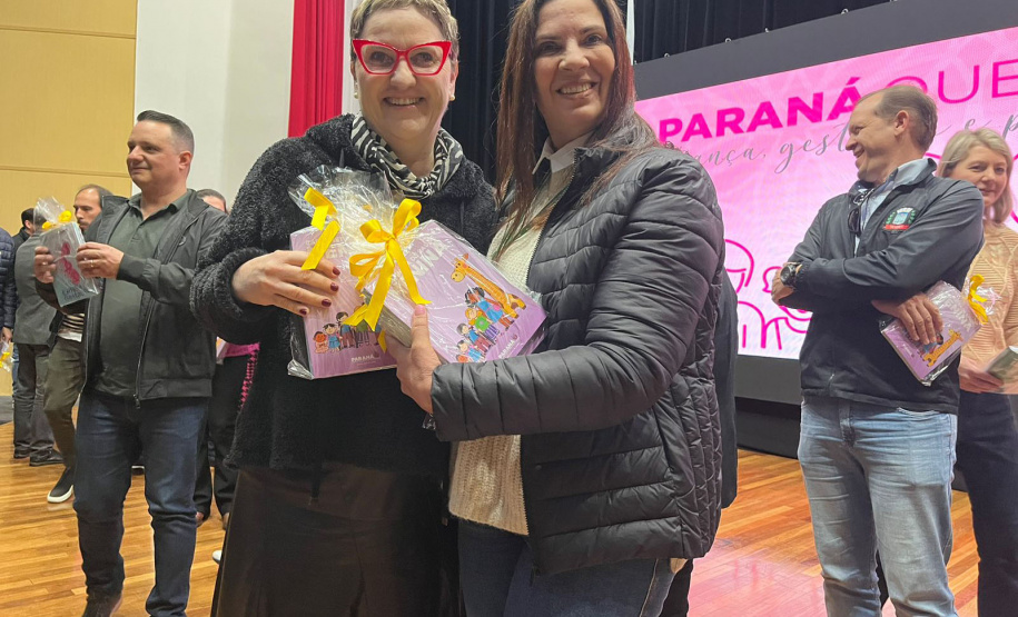 Paraná que cuida: Governo lança Caderneta de Saúde do Idoso e versão atualizada para crianças e gestantes