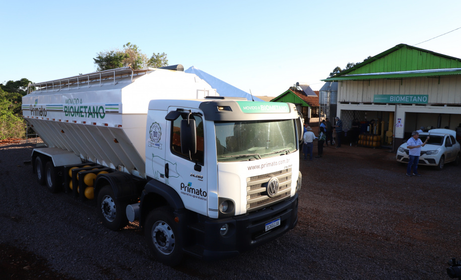 inauguração de mais um sistema para a produção de biogás e biometano, instalado na Granja Angst, em Toledo, no Oeste do Paraná.