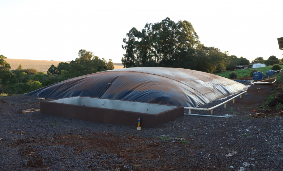 inauguração de mais um sistema para a produção de biogás e biometano, instalado na Granja Angst, em Toledo, no Oeste do Paraná.