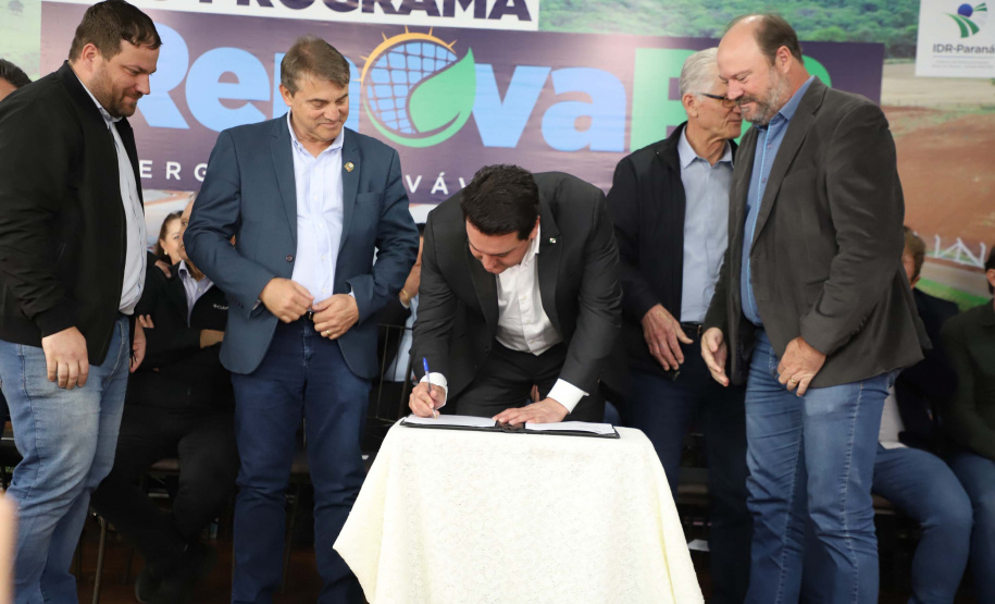 inauguração de mais um sistema para a produção de biogás e biometano, instalado na Granja Angst, em Toledo, no Oeste do Paraná.