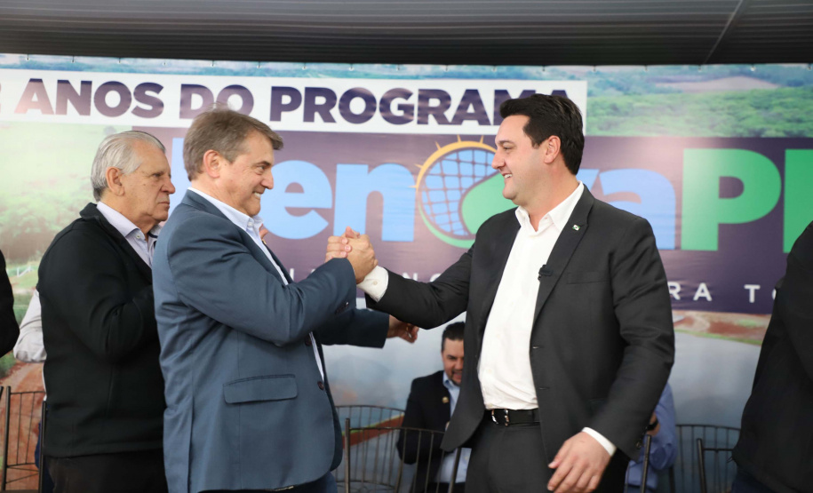 inauguração de mais um sistema para a produção de biogás e biometano, instalado na Granja Angst, em Toledo, no Oeste do Paraná.