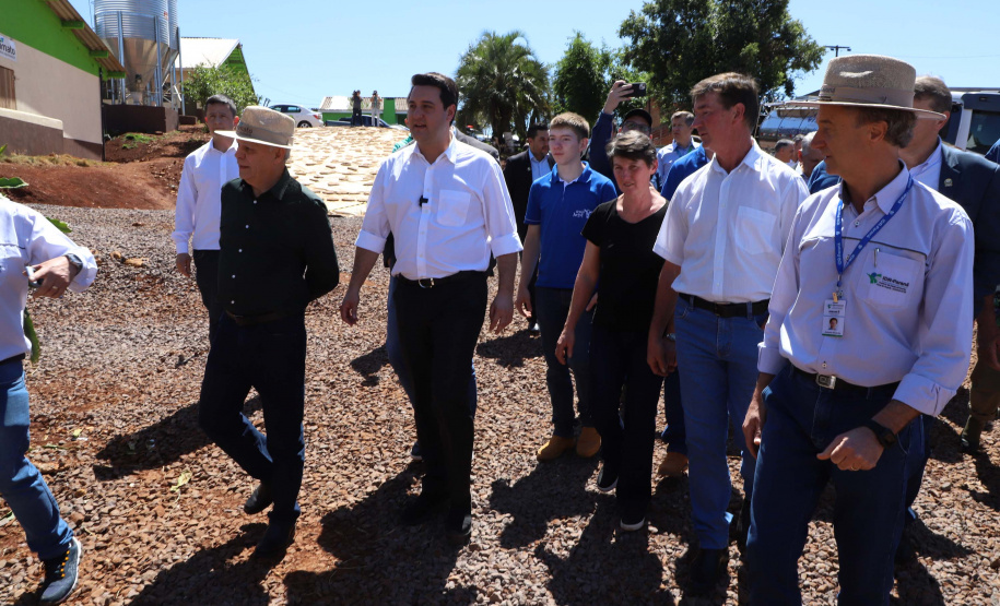 inauguração de mais um sistema para a produção de biogás e biometano, instalado na Granja Angst, em Toledo, no Oeste do Paraná.