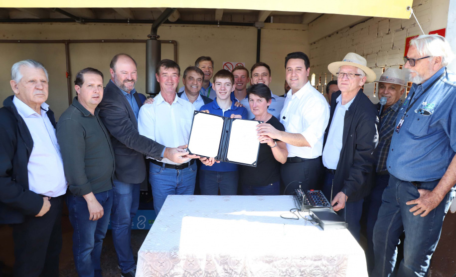 inauguração de mais um sistema para a produção de biogás e biometano, instalado na Granja Angst, em Toledo, no Oeste do Paraná.