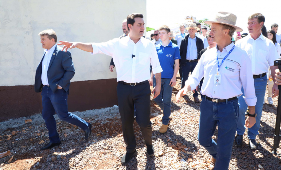 inauguração de mais um sistema para a produção de biogás e biometano, instalado na Granja Angst, em Toledo, no Oeste do Paraná.