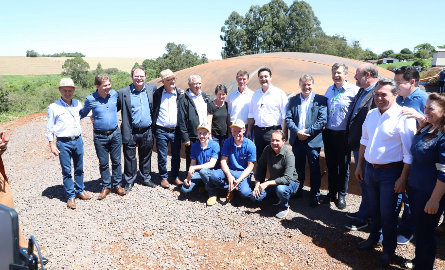inauguração de mais um sistema para a produção de biogás e biometano, instalado na Granja Angst, em Toledo, no Oeste do Paraná.