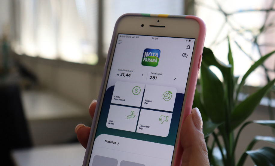 Nota Paraná permite que consumidores façam doações de notas fiscais de forma automática