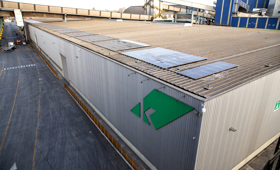 Painéis fotovoltaicos marcam sustentabilidade no Porto de Paranaguá