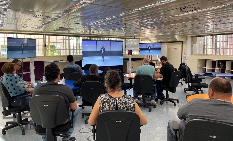 Celepar recebe empresas de tecnologia para encontrar soluções na área da internet das coisas