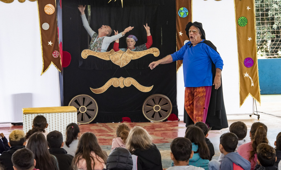 Trilhando pelo Paraná avança pelas cidades do interior interagindo com moradores