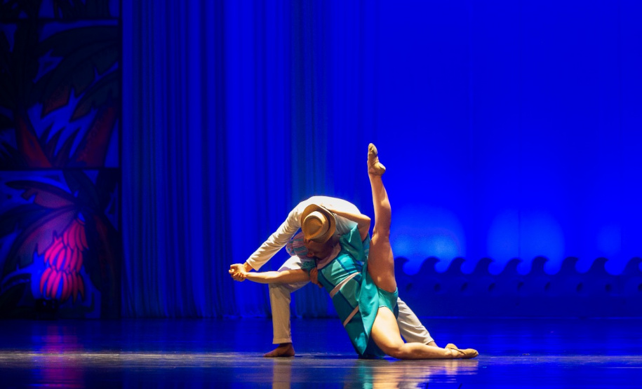 Balé Teatro Guaíra faz apresentações gratuitas do espetáculo Lendas Brasileiras em Cascavel