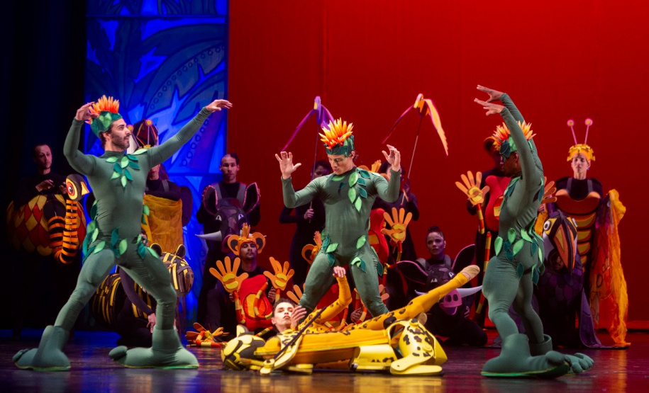 Balé Teatro Guaíra faz apresentações gratuitas do espetáculo Lendas Brasileiras em Cascavel