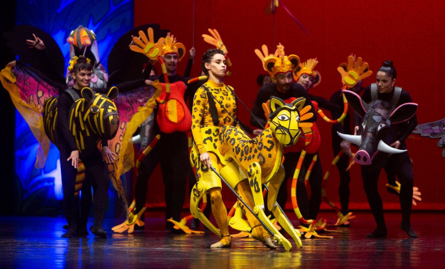 Balé Teatro Guaíra faz apresentações gratuitas do espetáculo Lendas Brasileiras em Cascavel