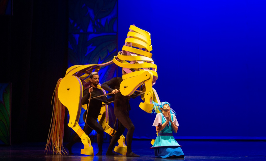 Balé Teatro Guaíra faz apresentações gratuitas do espetáculo Lendas Brasileiras em Cascavel
