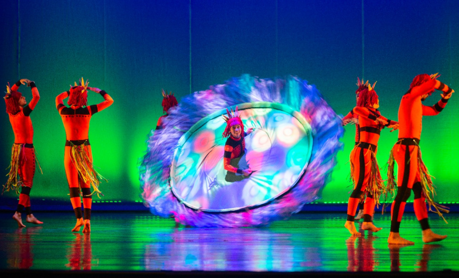 Balé Teatro Guaíra faz apresentações gratuitas do espetáculo Lendas Brasileiras em Cascavel