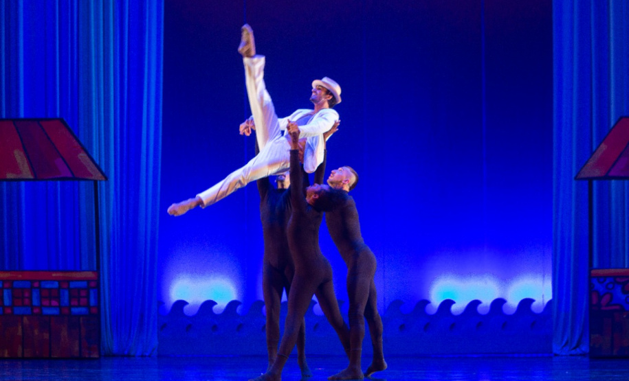 Balé Teatro Guaíra faz apresentações gratuitas do espetáculo Lendas Brasileiras em Cascavel