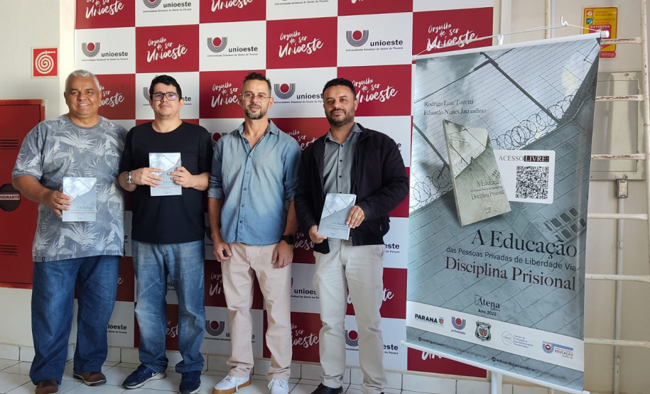 Policial penal transforma dissertação de mestrado em livro sobre educação e disciplina prisional