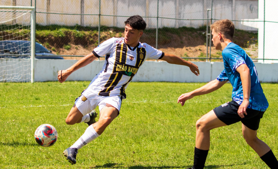 Encerrou no último fim de semana a Fase Macrorregional da 69ª edição dos Jogos Escolares do Paraná - Bom de Bola, nas cidades de Campina Grande do Sul, Rebouças, Planalto, Terra Roxa, Goioerê, Jardim Olinda, Jardim Alegre e Salto do Itararé. A etapa contou com 2.807 participantes, de 110 escolas paranaenses, representando 91 municípios