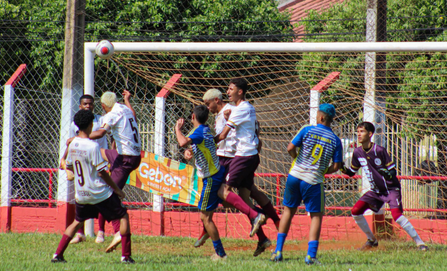 Encerrou no último fim de semana a Fase Macrorregional da 69ª edição dos Jogos Escolares do Paraná - Bom de Bola, nas cidades de Campina Grande do Sul, Rebouças, Planalto, Terra Roxa, Goioerê, Jardim Olinda, Jardim Alegre e Salto do Itararé. A etapa contou com 2.807 participantes, de 110 escolas paranaenses, representando 91 municípios